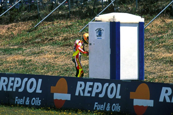 Valentino Rossi Yang kebelet pipis