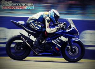 R15 ngebut di Sentul