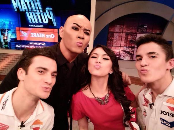 Duck Smile Marquez dan Pedrosa di Hitam Putih Trans 7