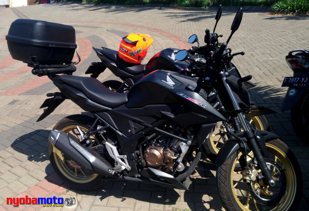 CB150R_Bromo 00